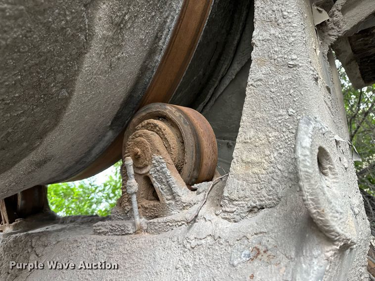 image for item JD9100 2003 Kenworth T800  ready mix truck