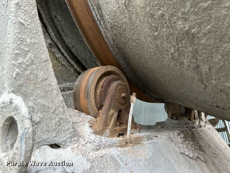 image for item JD9100 2003 Kenworth T800  ready mix truck