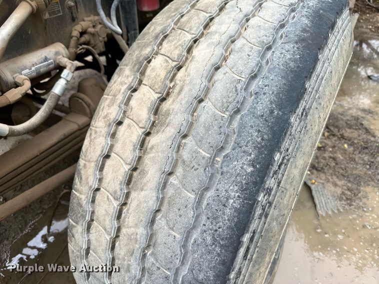 image for item JD9100 2003 Kenworth T800  ready mix truck