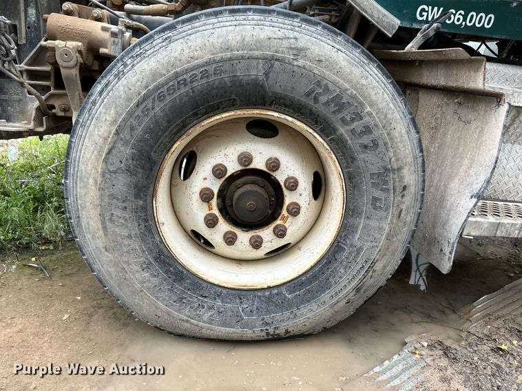 image for item JD9100 2003 Kenworth T800  ready mix truck