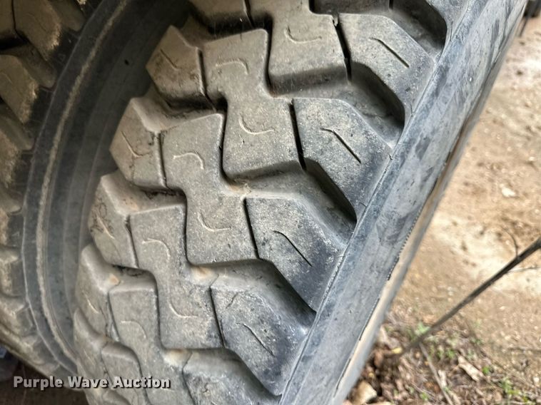 image for item JD9100 2003 Kenworth T800  ready mix truck