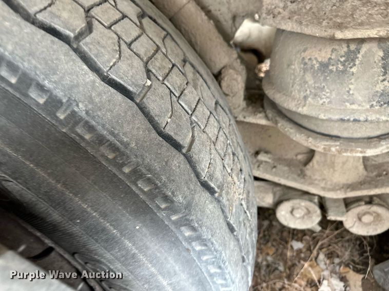 image for item JD9100 2003 Kenworth T800  ready mix truck