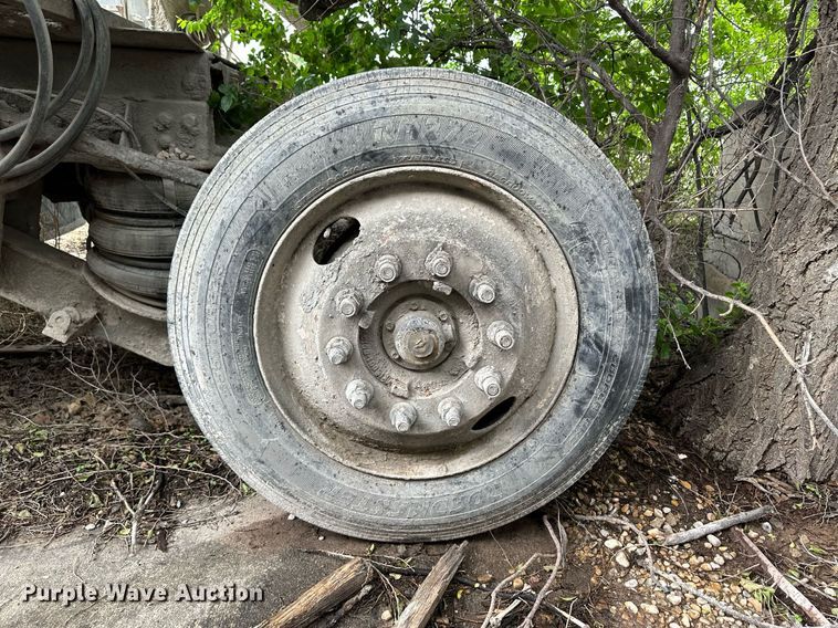 image for item JD9100 2003 Kenworth T800  ready mix truck