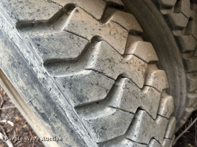 image for item JD9100 2003 Kenworth T800  ready mix truck