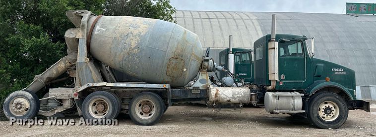 image for item JD9101 2003 Kenworth T800  ready mix truck