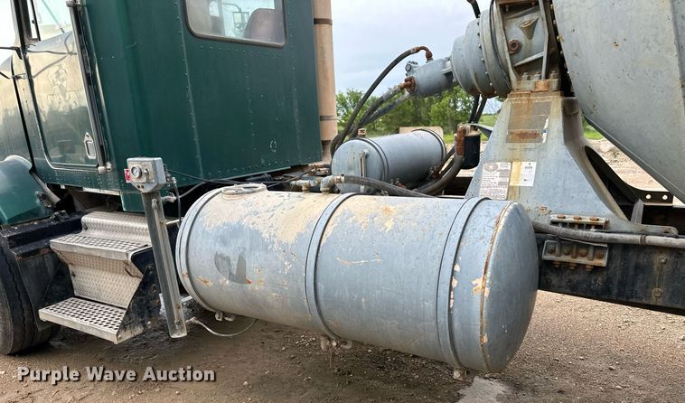 image for item JD9101 2003 Kenworth T800  ready mix truck