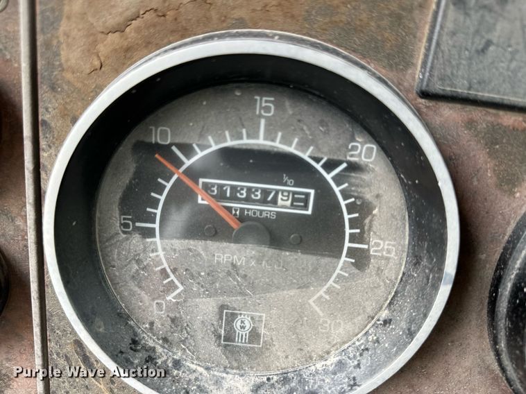 image for item JD9101 2003 Kenworth T800  ready mix truck