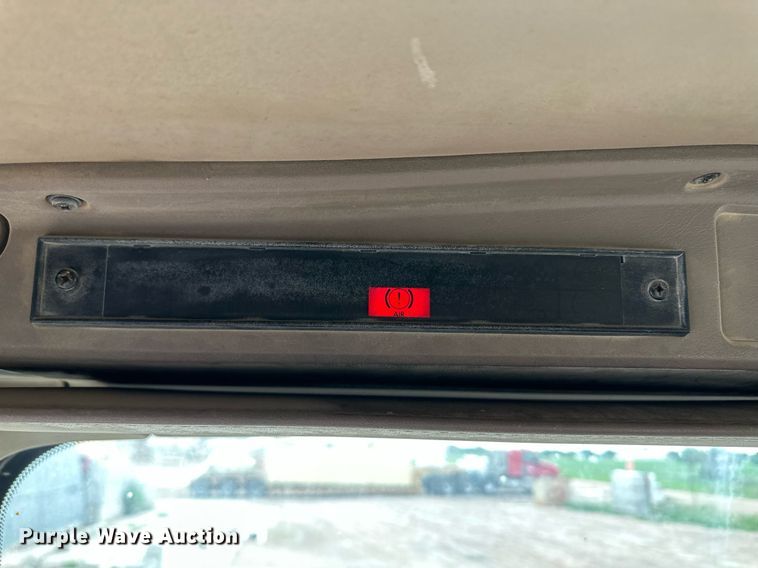 image for item JD9101 2003 Kenworth T800  ready mix truck