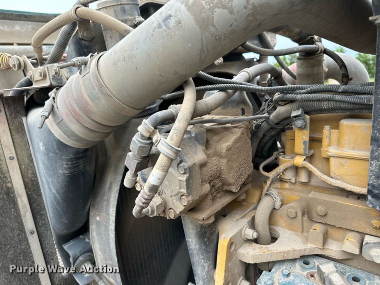 image for item JD9101 2003 Kenworth T800  ready mix truck