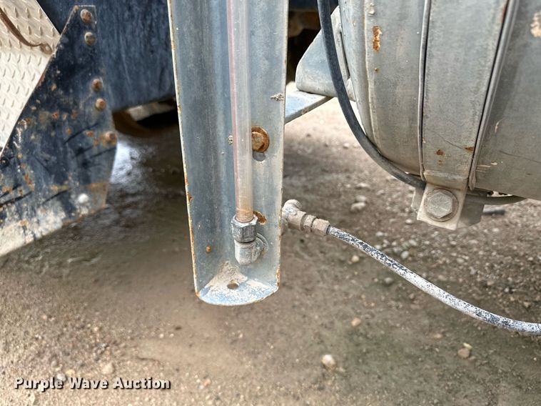 image for item JD9101 2003 Kenworth T800  ready mix truck