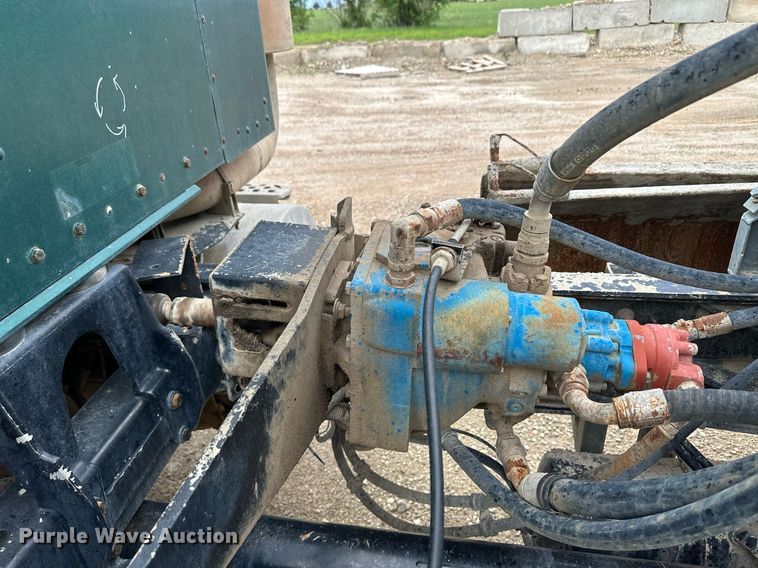 image for item JD9101 2003 Kenworth T800  ready mix truck