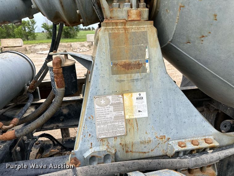 image for item JD9101 2003 Kenworth T800  ready mix truck