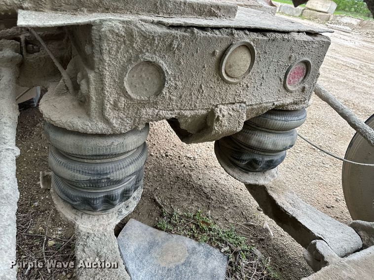 image for item JD9101 2003 Kenworth T800  ready mix truck