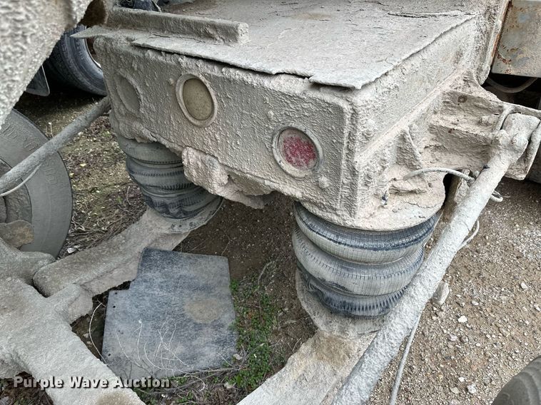 image for item JD9101 2003 Kenworth T800  ready mix truck