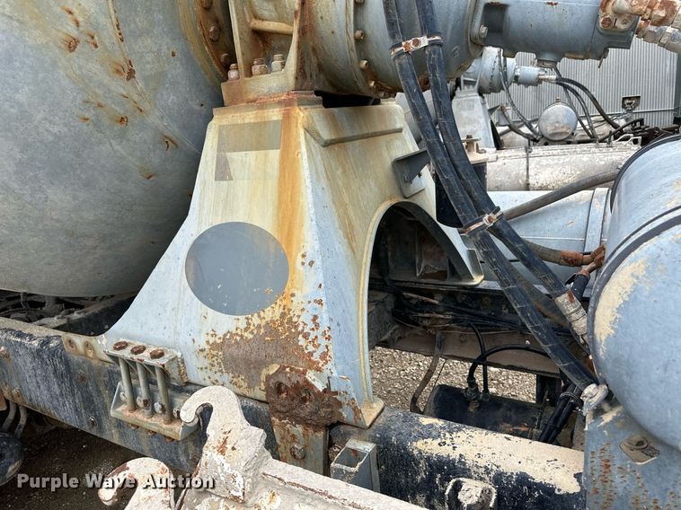 image for item JD9101 2003 Kenworth T800  ready mix truck