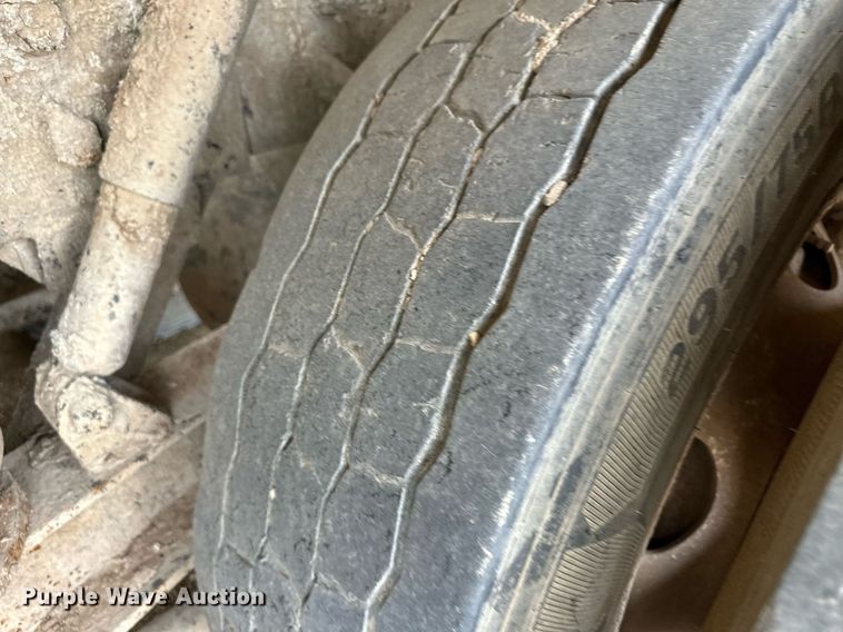 image for item JD9101 2003 Kenworth T800  ready mix truck