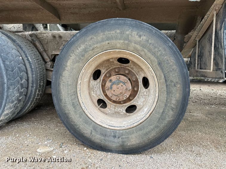 image for item JD9101 2003 Kenworth T800  ready mix truck