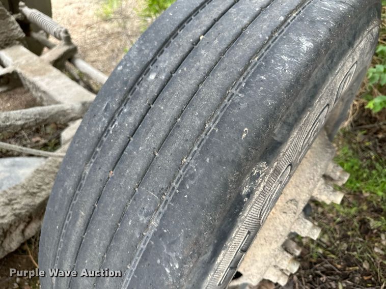 image for item JD9101 2003 Kenworth T800  ready mix truck