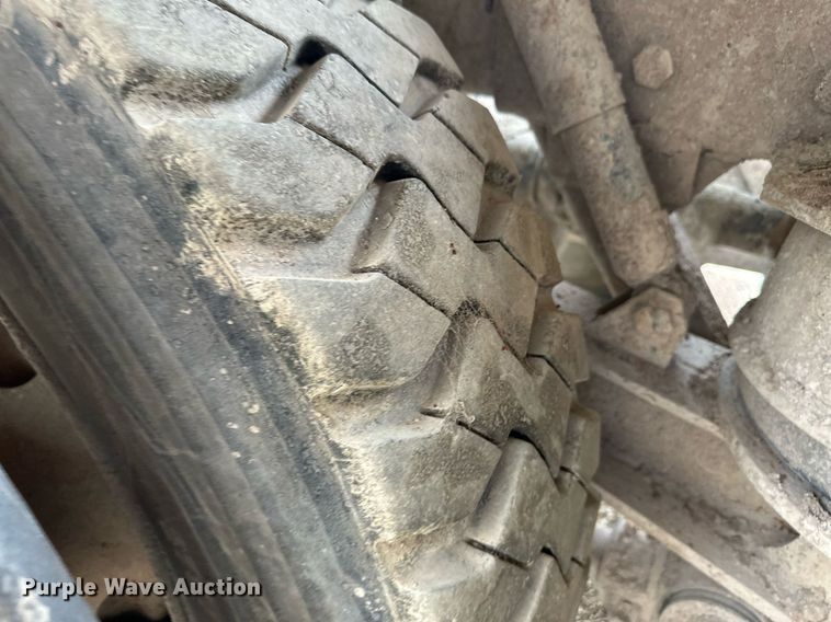 image for item JD9101 2003 Kenworth T800  ready mix truck