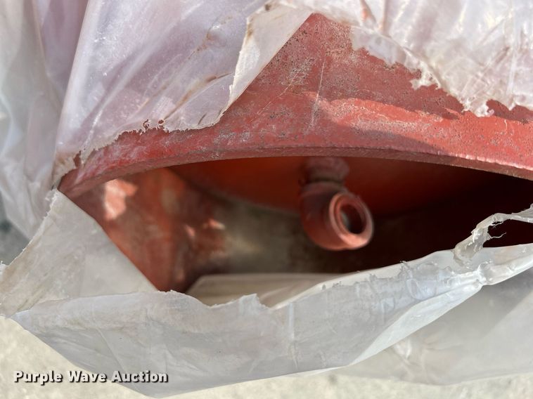 image for item MC9891 (2) pressurized expansion tanks