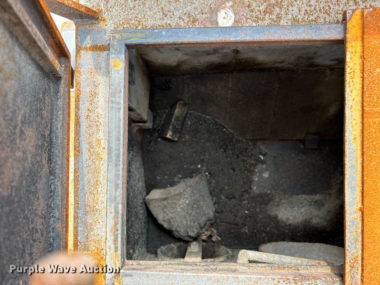 image for item MC9900 Wood burning stove