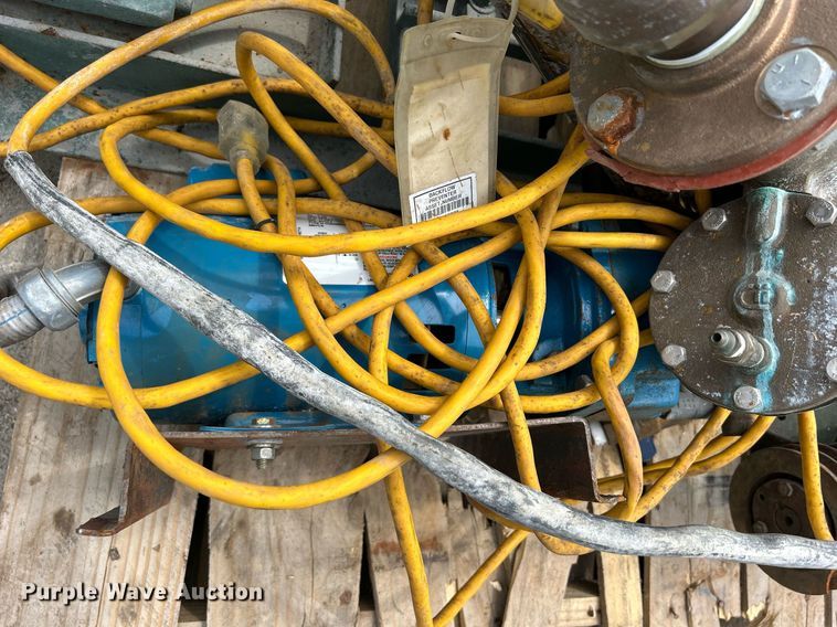 image for item MC9911 (3) pumps