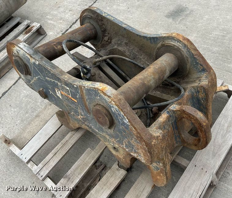 image for item MC9915 JRB  hydraulic quick coupler