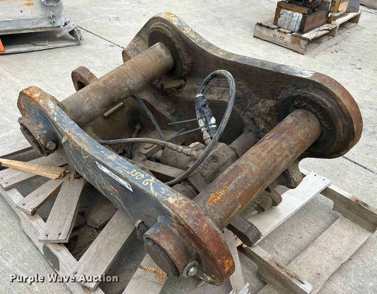 image for item MC9915 JRB  hydraulic quick coupler