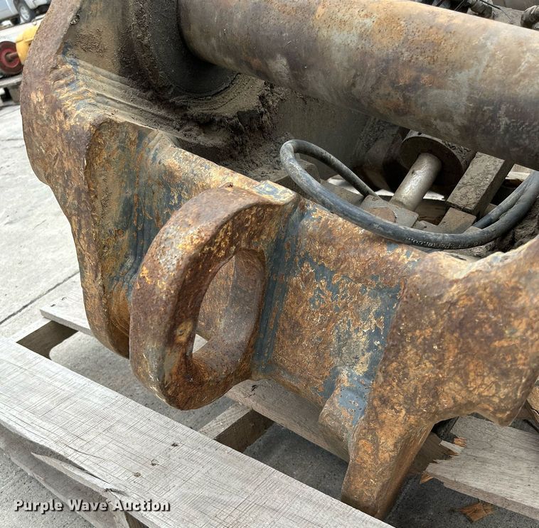 image for item MC9915 JRB  hydraulic quick coupler