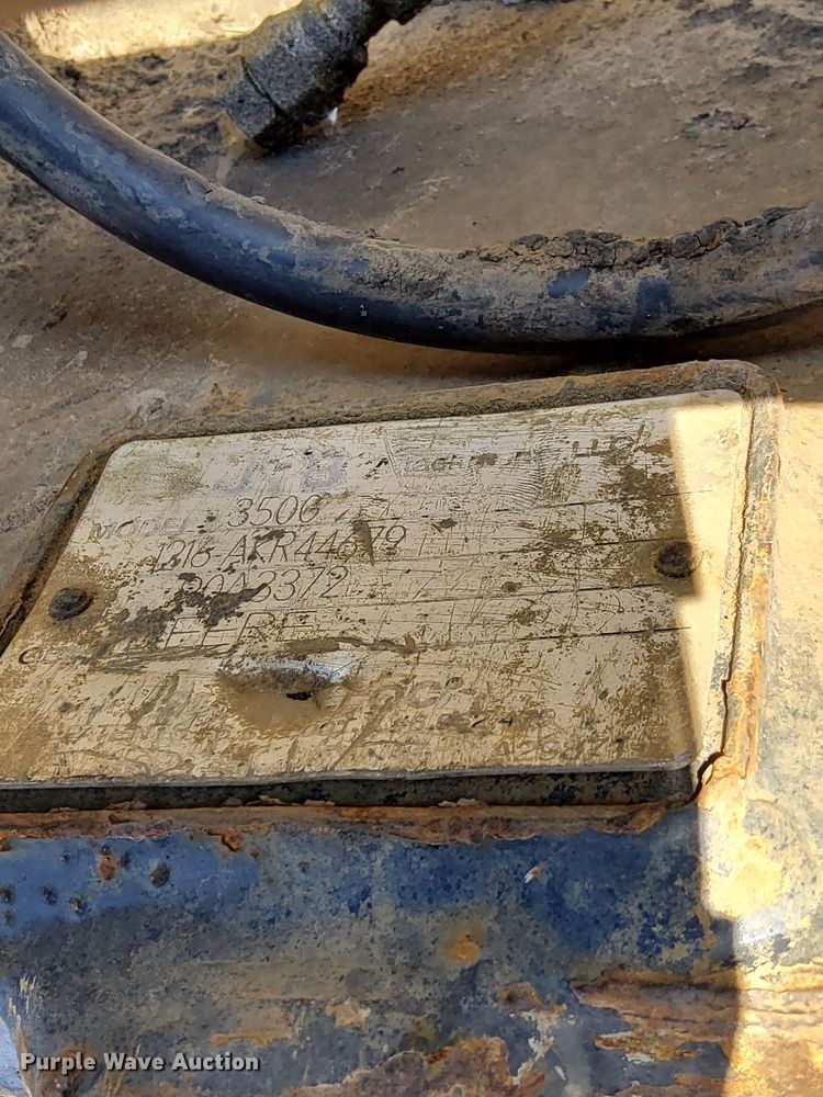 image for item MC9915 JRB  hydraulic quick coupler