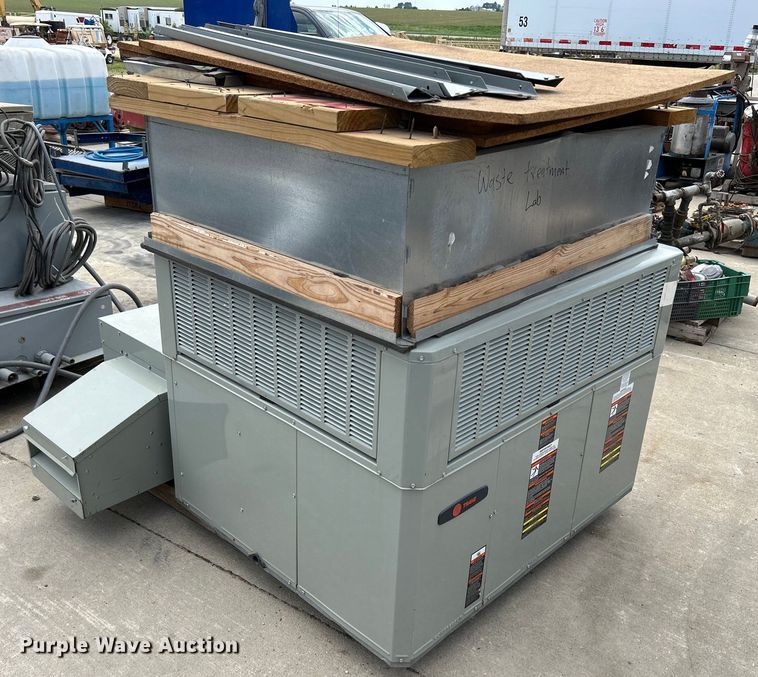 image for item MC9917 2008 Trane 4YCC3018A1040AA  HVAC system