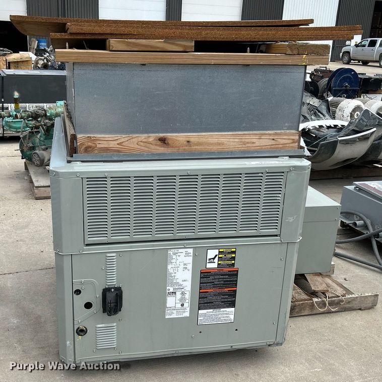 image for item MC9917 2008 Trane 4YCC3018A1040AA  HVAC system