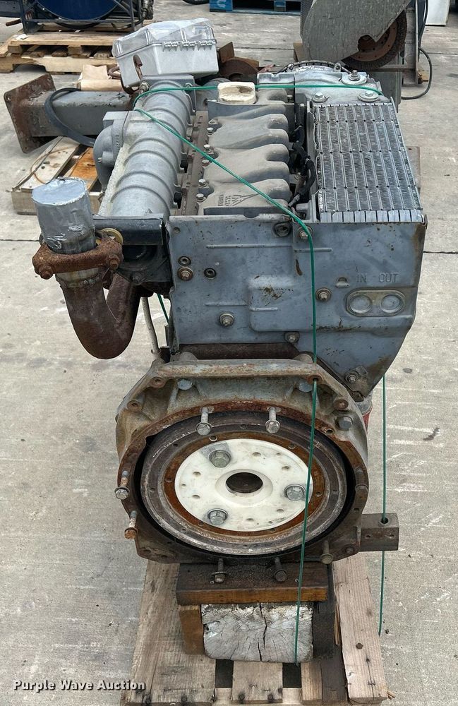 image for item MC9925 Deutz BF4L 1011  engine