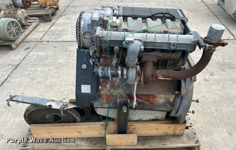 image for item MC9925 Deutz BF4L 1011  engine