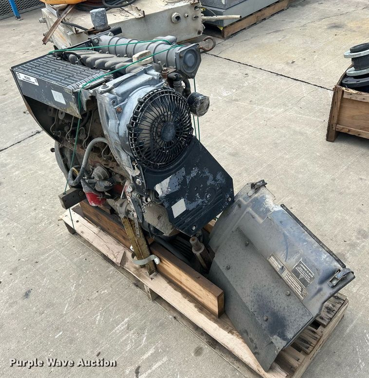 image for item MC9925 Deutz BF4L 1011  engine