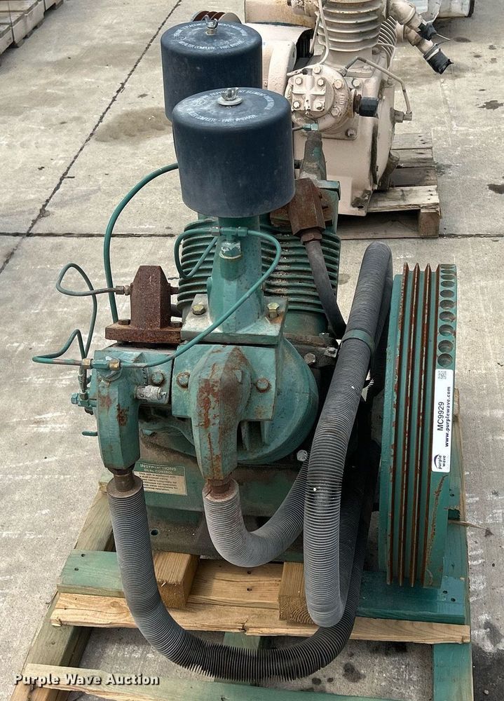 image for item MC9929 Air compressor