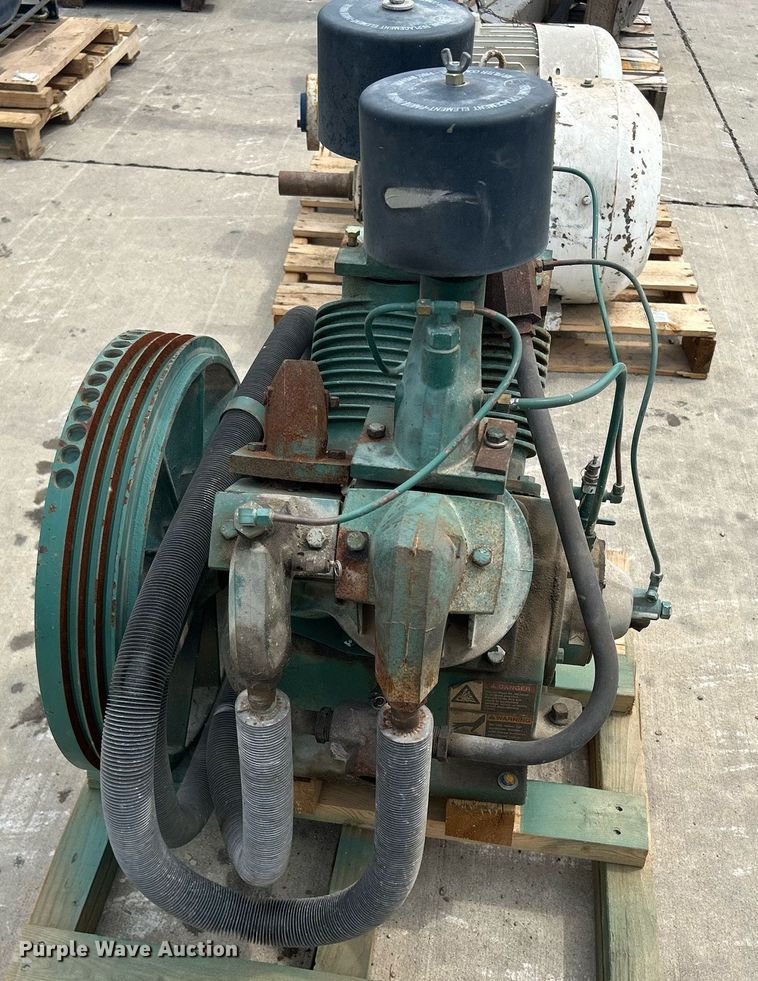 image for item MC9929 Air compressor