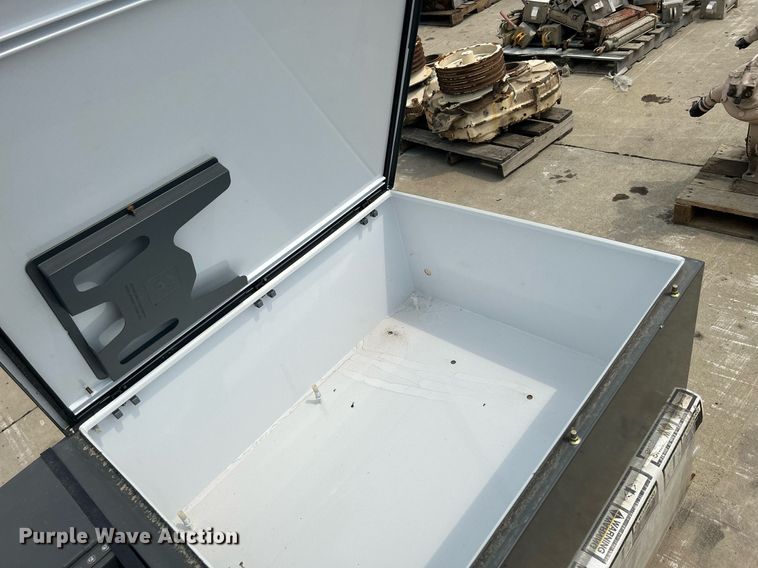 image for item MC9931 (2) storage containers