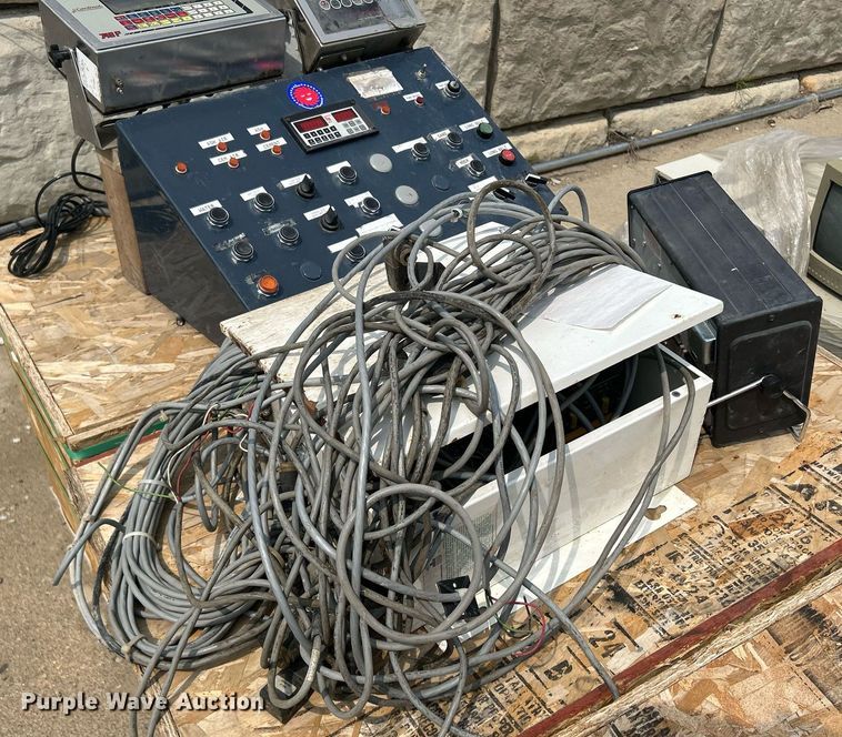 image for item MC9932 (16) pallets of electronics