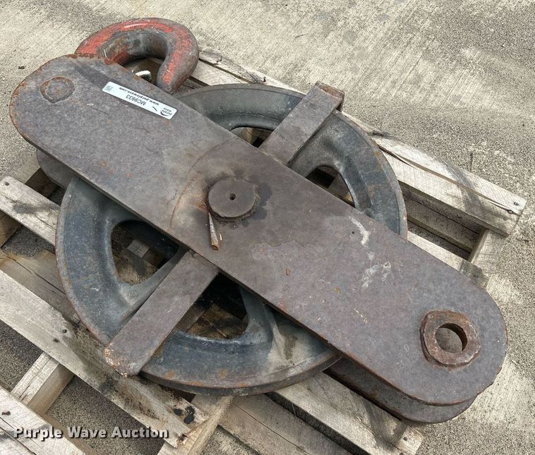 image for item MC9933 Crane hook
