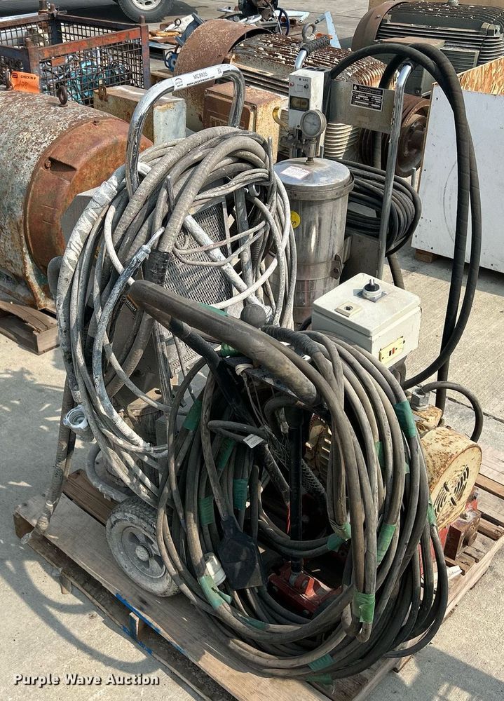 image for item MC9935 (3) paint sprayers