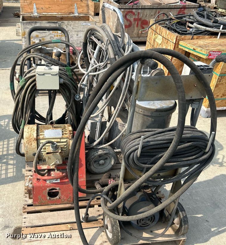 image for item MC9935 (3) paint sprayers