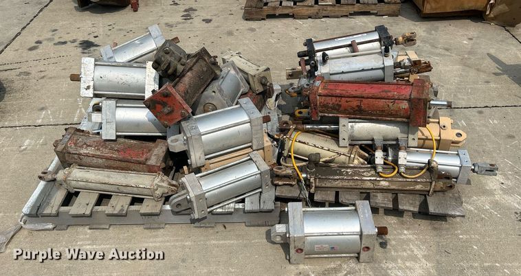 image for item MC9938 (2) pallets of cylinders