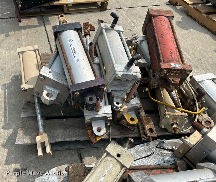 image for item MC9938 (2) pallets of cylinders