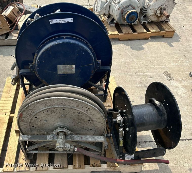 image for item MC9939 (3) Hose reels