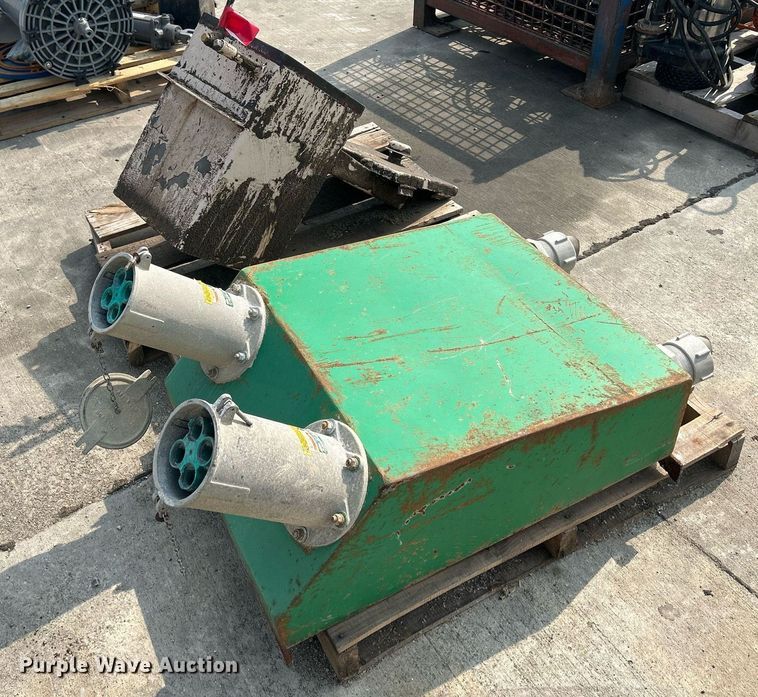 image for item MC9943 (10) hydraulic tanks