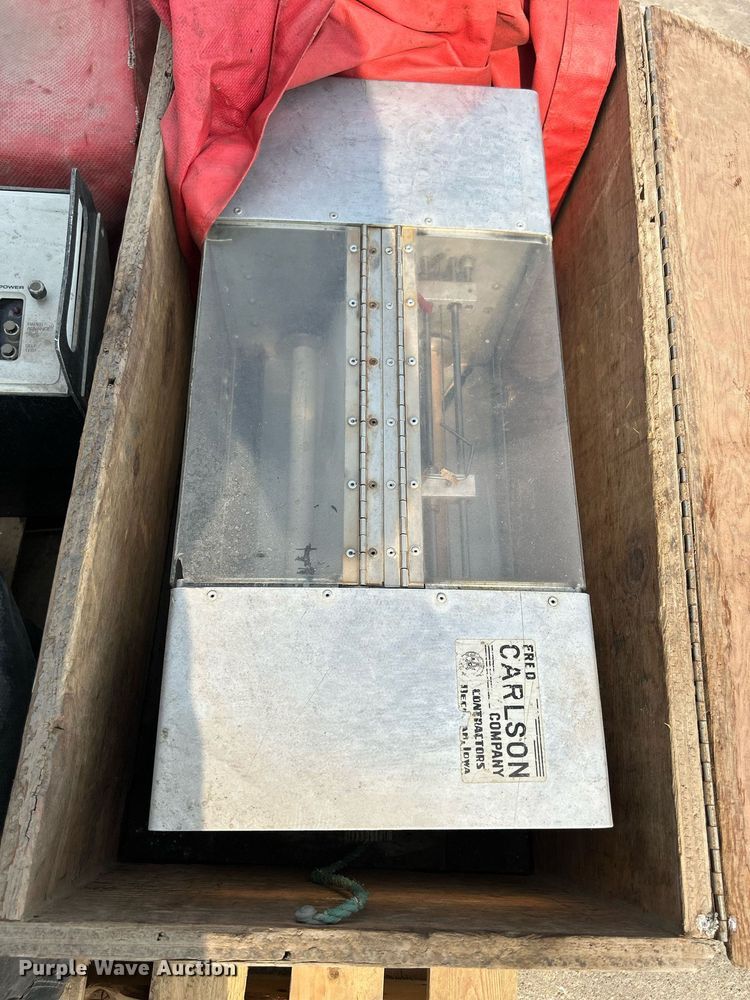 image for item MC9944 Laser leveling equipment