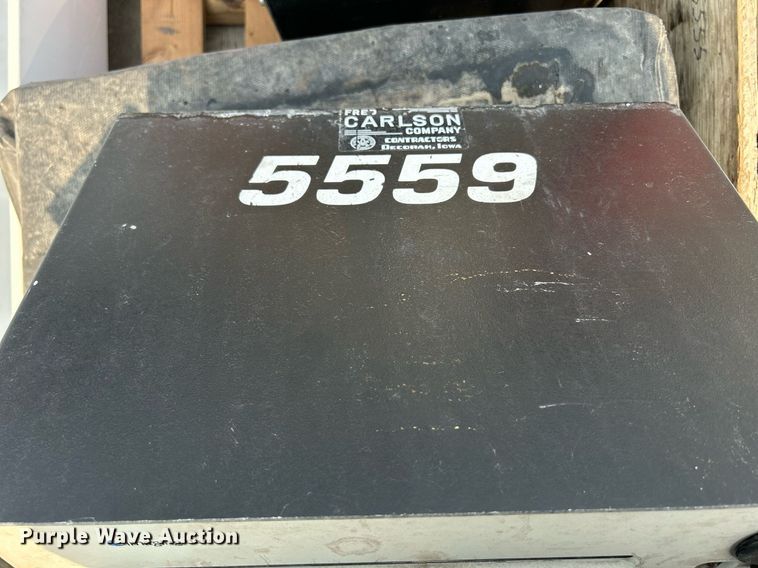 image for item MC9944 Laser leveling equipment