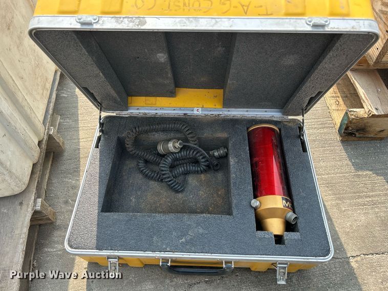 image for item MC9944 Laser leveling equipment