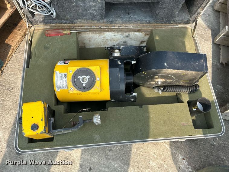 image for item MC9944 Laser leveling equipment